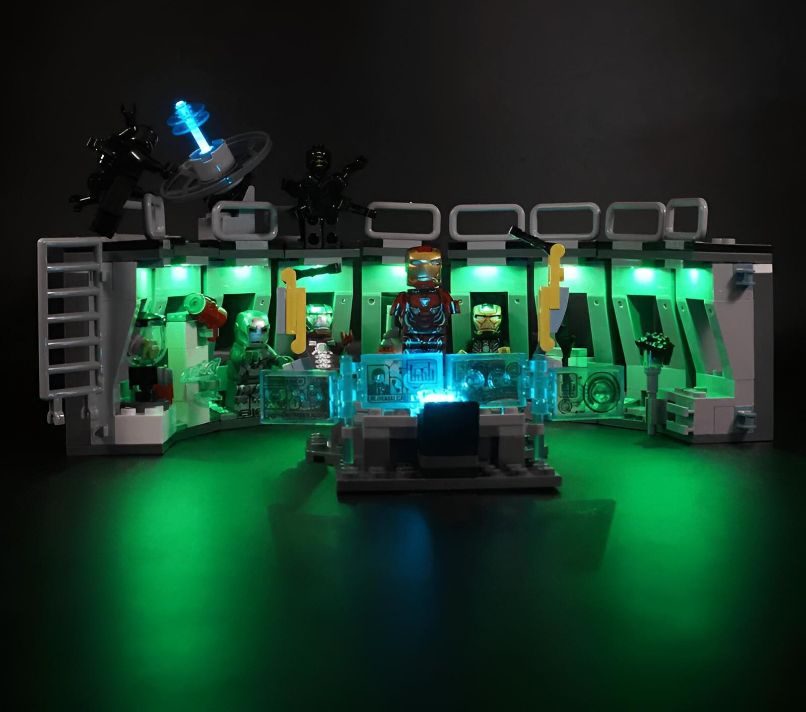 iron_man_hall_of_armor_lego_light_kit_4